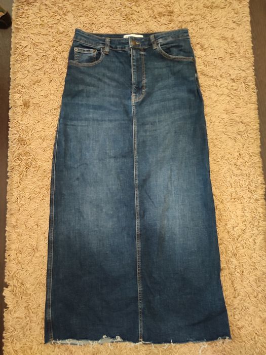 Джинсова спідниця zara. Джынсовая юбка zara. Юбка миди zara