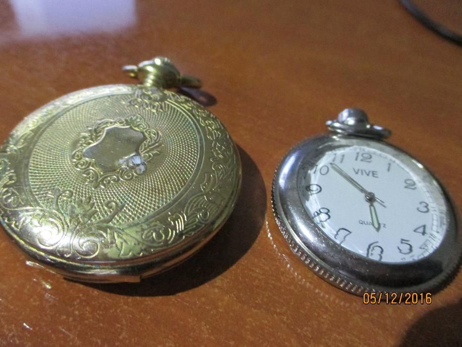 2 relógios de bolso raros- c/medalha 5 Outubro1910 e Vive e bolsa