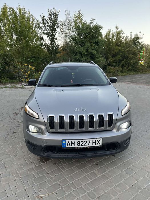 Продам jeep Cherokee
