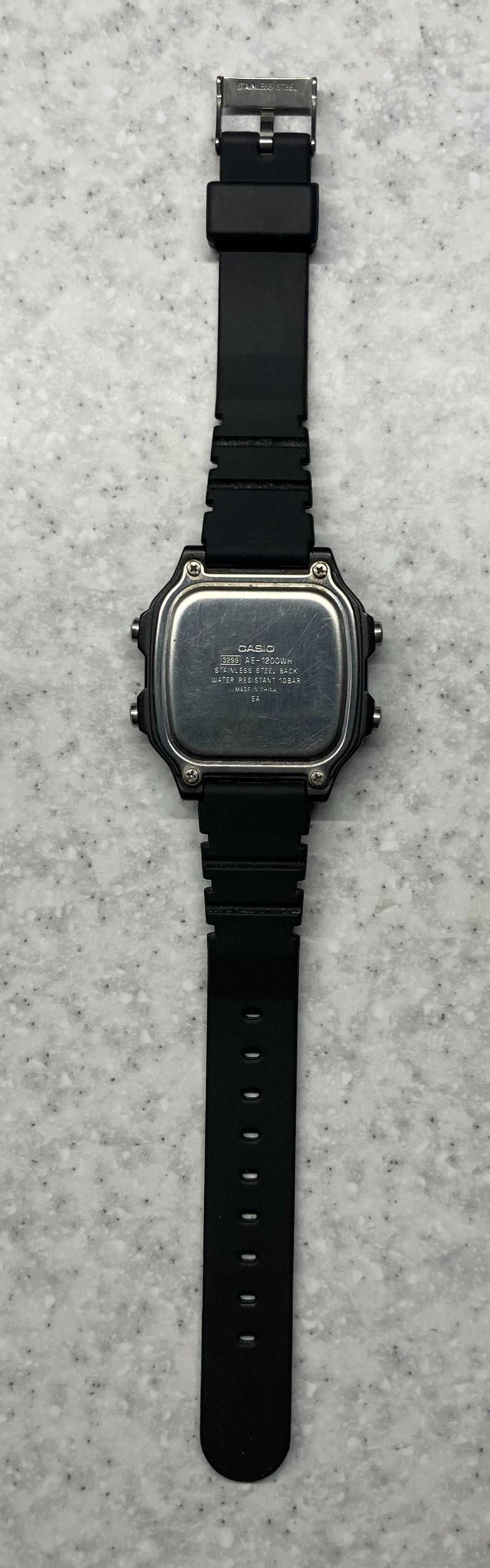 Чоловічий годинник CASIO AE-1200WH