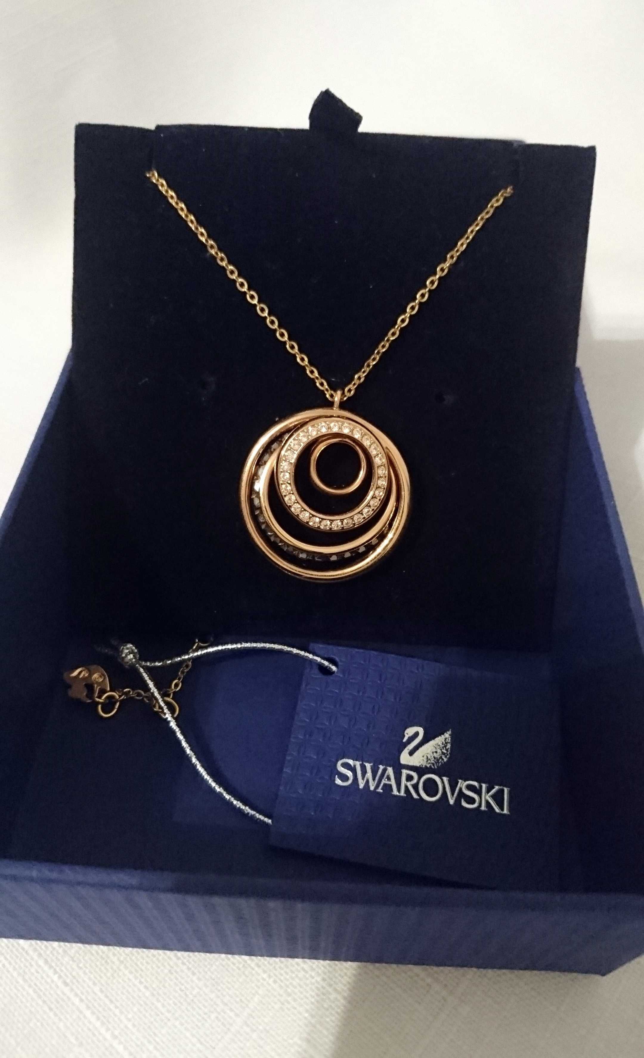 Naszyjnik wisiorek Swarovski Dynamic Medium Pendant Rose gold