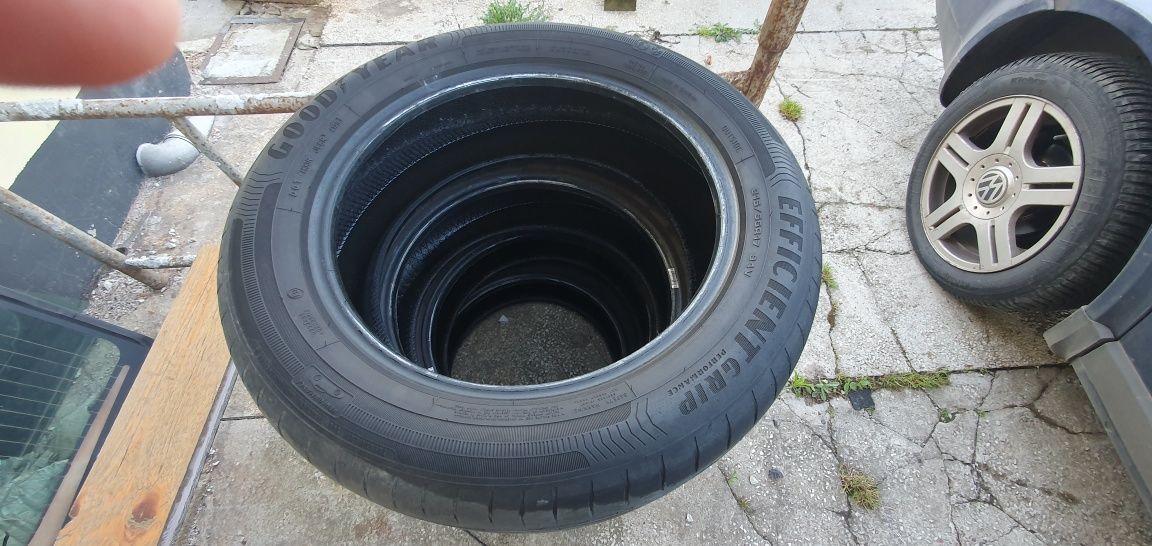 Sprzedam opony GOODYEAR 215/55R17