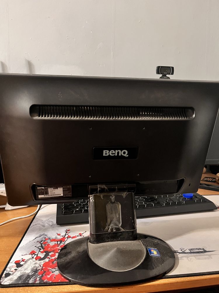 Монитор Benq 60герц торг возможен