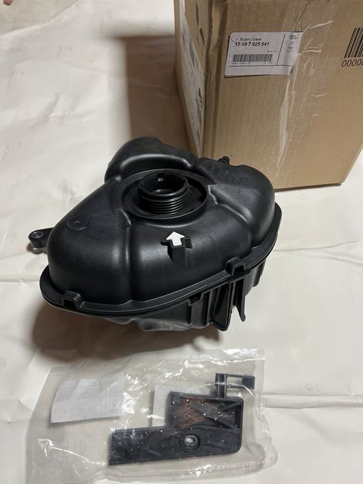 Бачок розширювальний БМВ i4