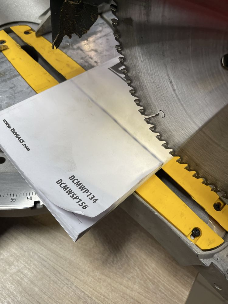 Dewalt DW718XPS / дискова пила з протяжкою Девольт 1675W 305mm