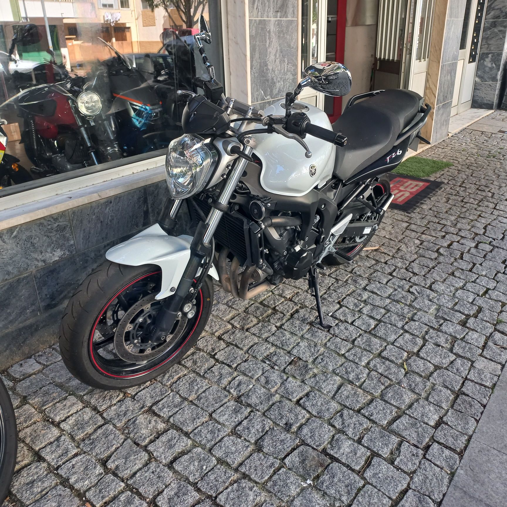 Yamaha FZ6 de 2008