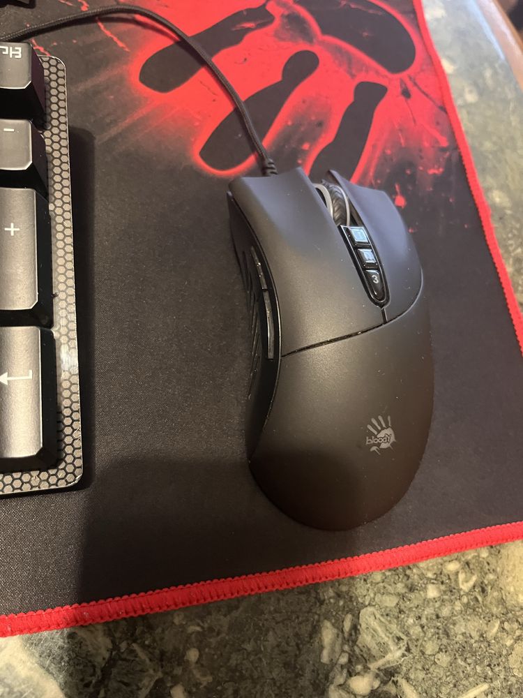 Механическая Клавиатура Bloody A4TECH,Hyperx Alloy fps pro,наушники
