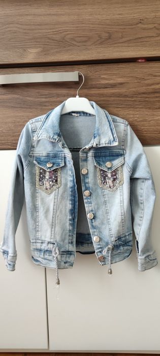 Джинсова куртка , для дівчинки.