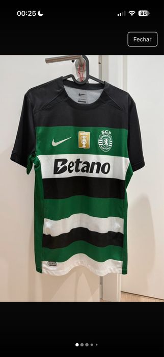 Camisola Sporting com pequeno defeito