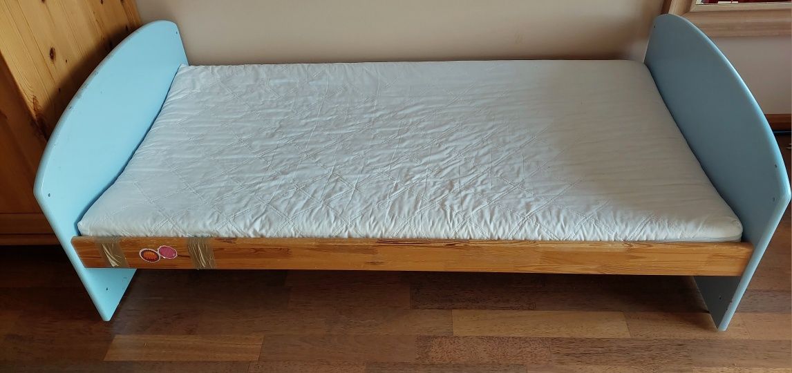 Łóżeczko dziecięce 76 x 144 bez materaca