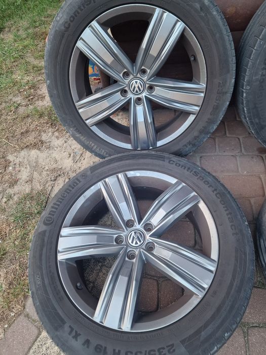 Koła felgi 19 cali tiguan et43 235/ 55 r19