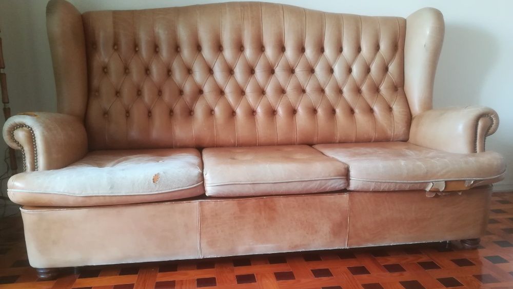 Sofa cama couro Orelhudo 3 lugares