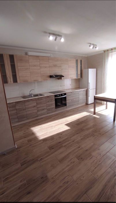 Продам двокімнатну квартиру Калинівка Фастівський райо ЖК. Калинатаун.