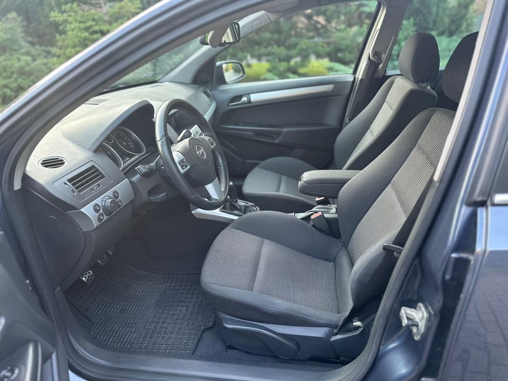 Opel Astra H Cosmo 1.7CDTI ISUZU