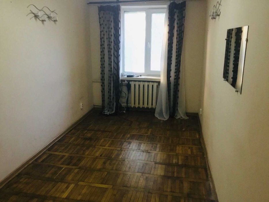 Продам 3 комн. квартиру 55 кв.м. на ул.Автозаводская 21 А,Куреневка