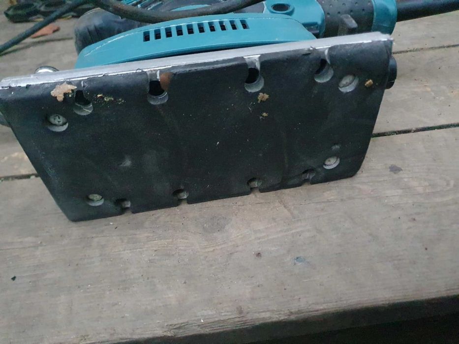 Szlifierka oscylacyjna 190W 5-biegów Makita BO3711 w pelni sprawna