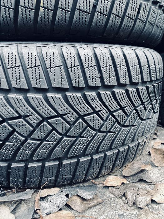 235 35 19 Goodyear Perfomance + 85%