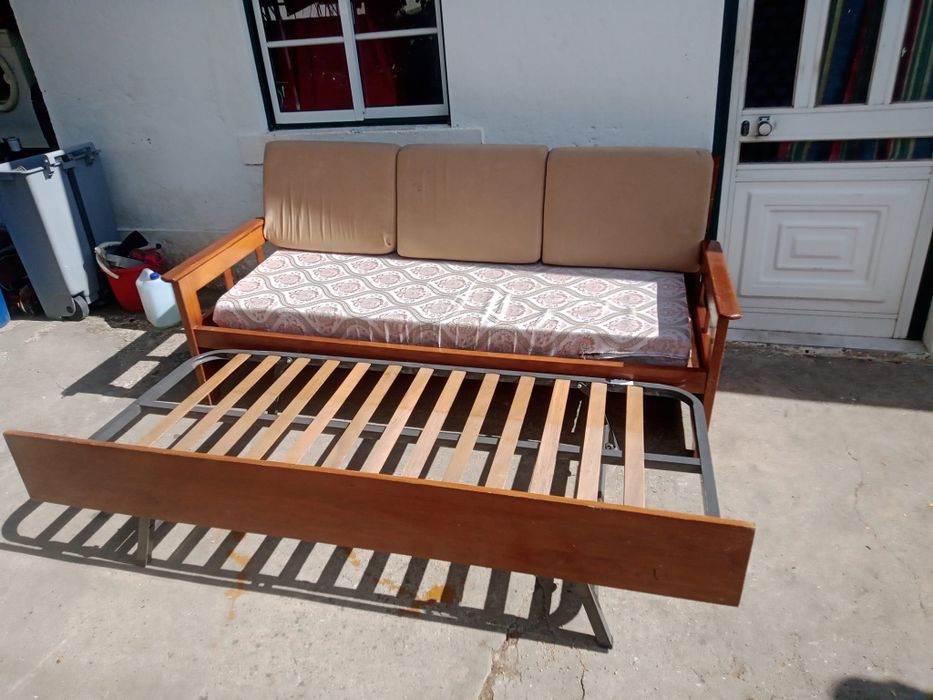 Vendo sofá/cama (Madeira Pinho)