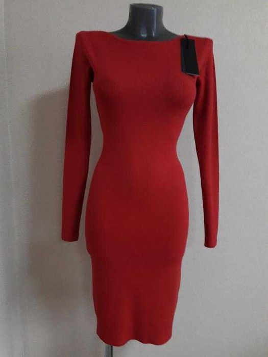 Облягаюча,мега якісна сукня-футляр в мікро-рубчик,з кашеміром,на 42/48
