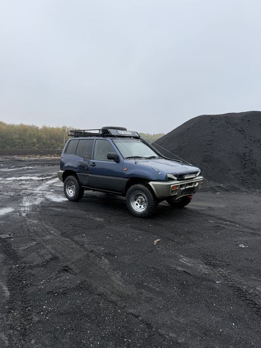 Рамный внедорожник Nissan Terrano II 2.7 TD Sport 4WD