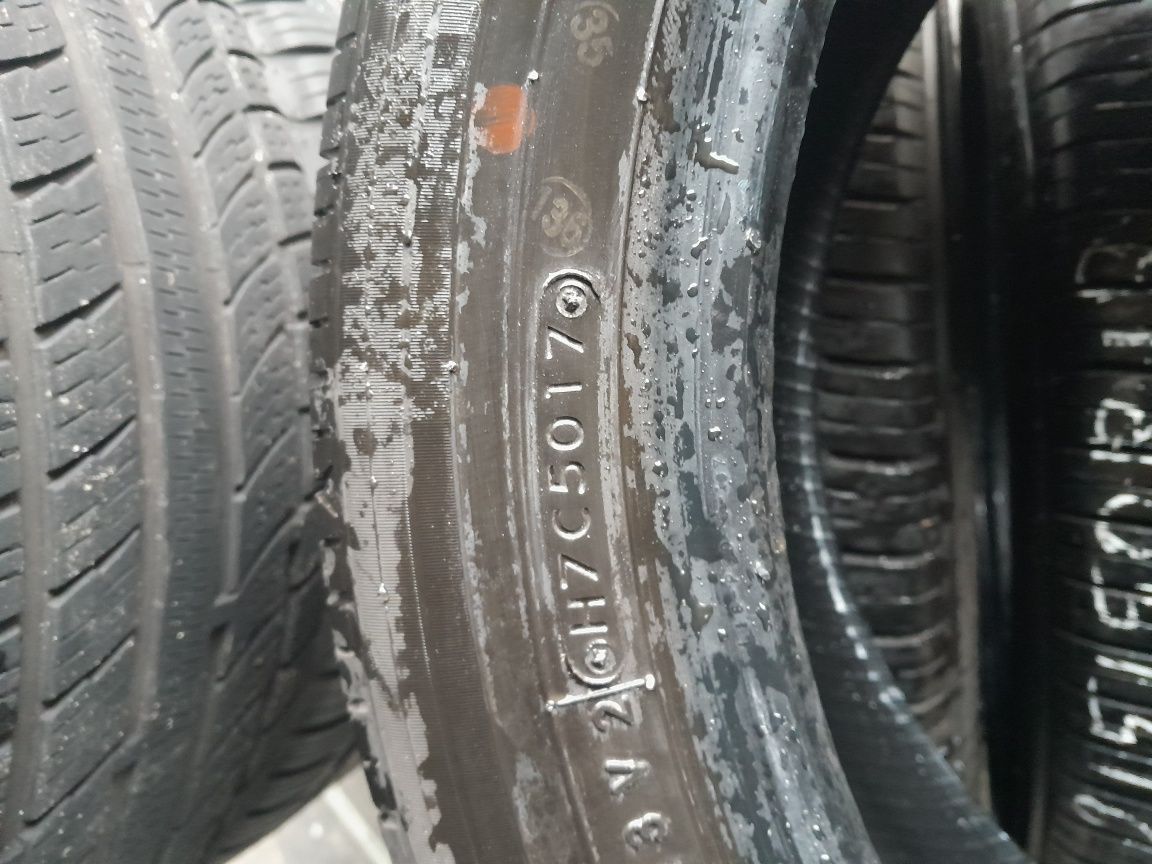 Opony używane 4 sztuki 215/50R18 lato toyo