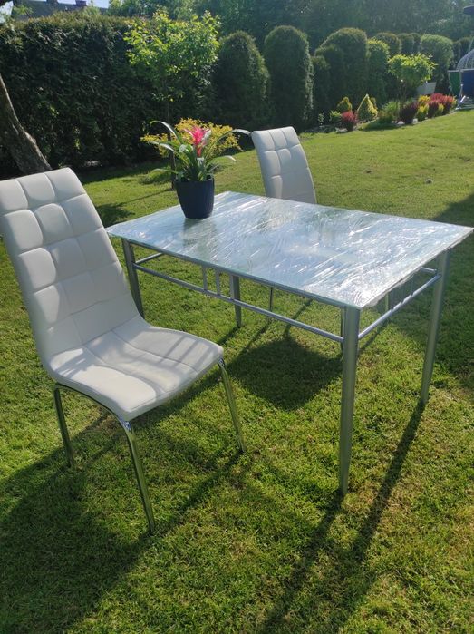 Stół z krzesłami białe Eco skóra zestaw komplet