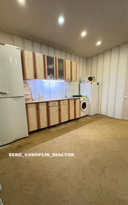 Продам просторную 2к квартиру с частичным ремонтом в таунхаусе в Центр