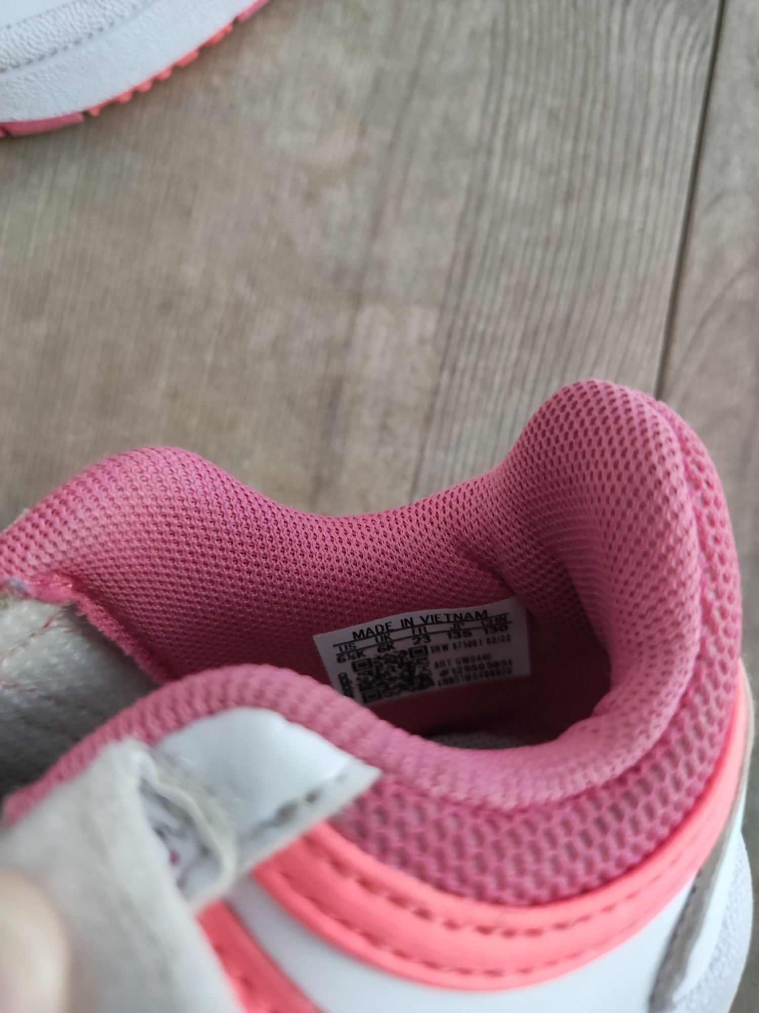 Buty dla dziewczynki