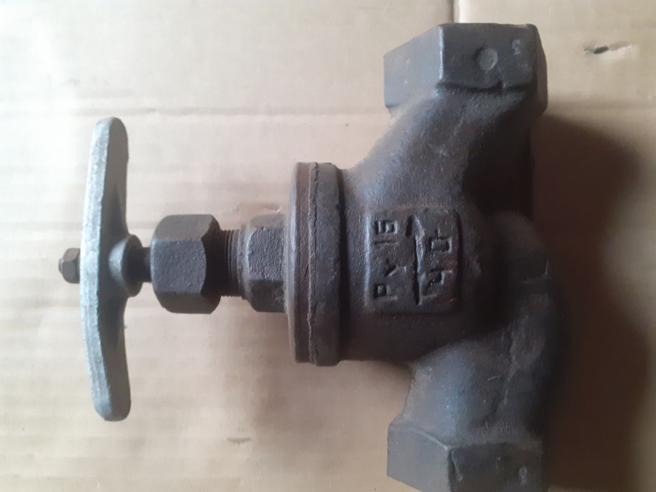 Вентиль запірний чавунний.