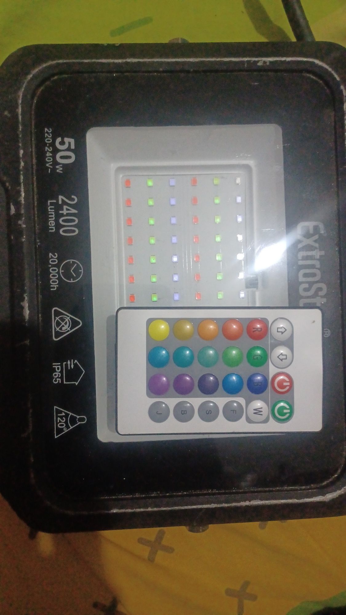 Vendo 4 holofotes RBJ