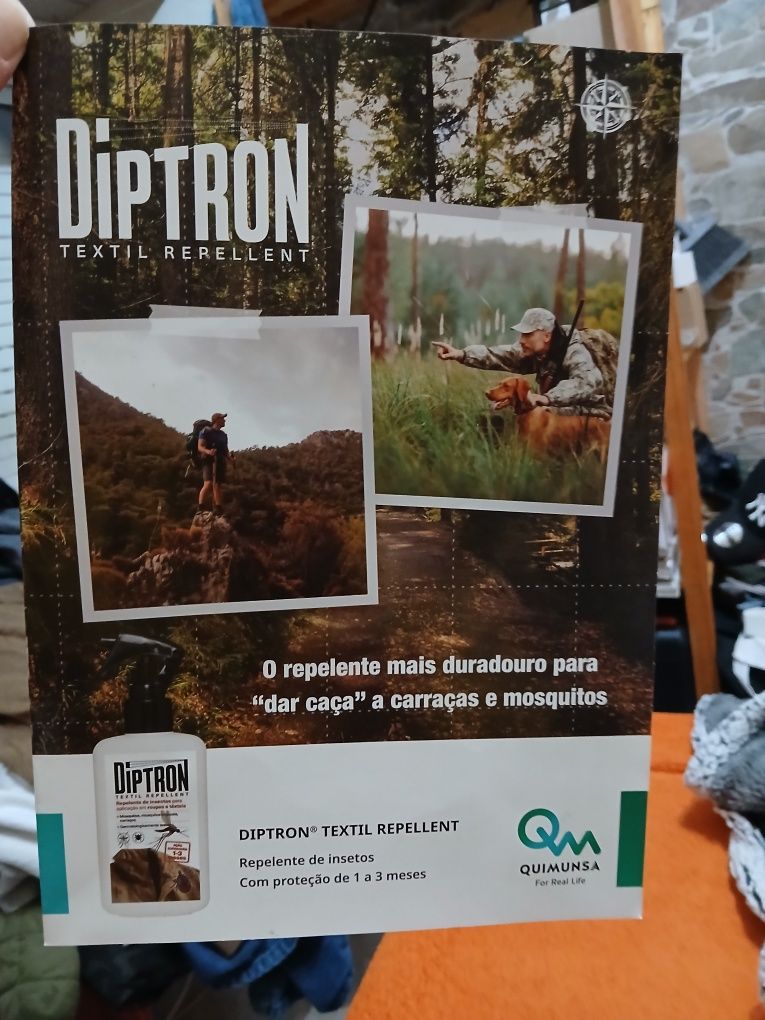 Repelente de insetos Diptron para aplicações em roupas e têxteis.
Atua