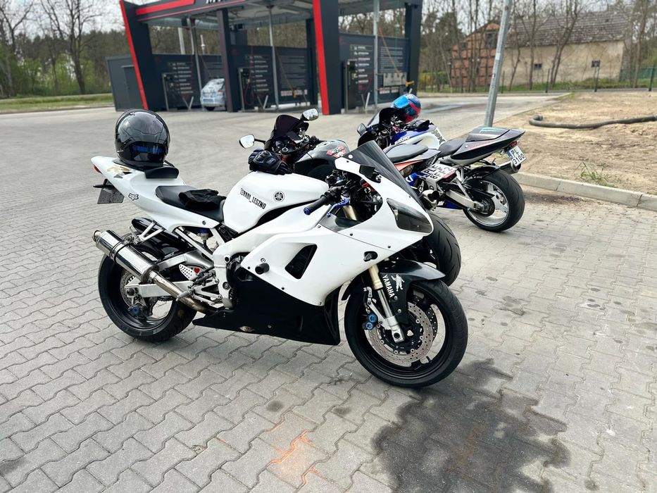 Yamaha R1 RN04 ( silnik od RN09 nowszy model )