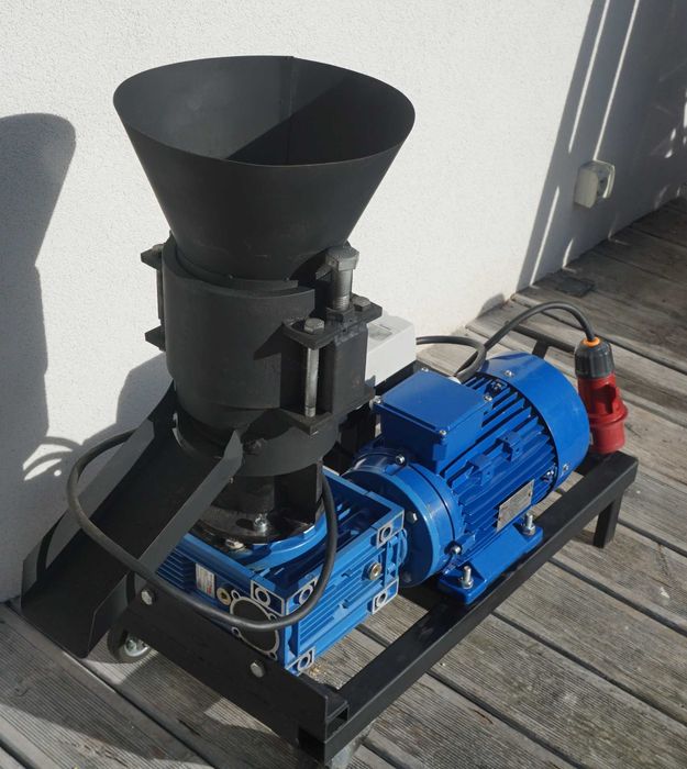Pelleciarka 3kw Amwik pellet 400V granulator pasz