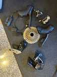 SRAM Red material diverso.