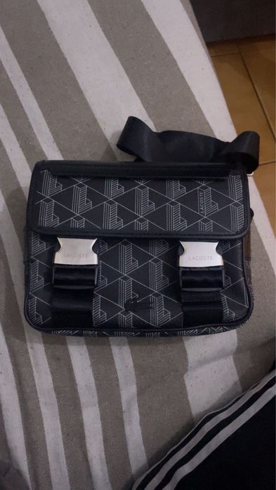 Bolsa da lacoste nova