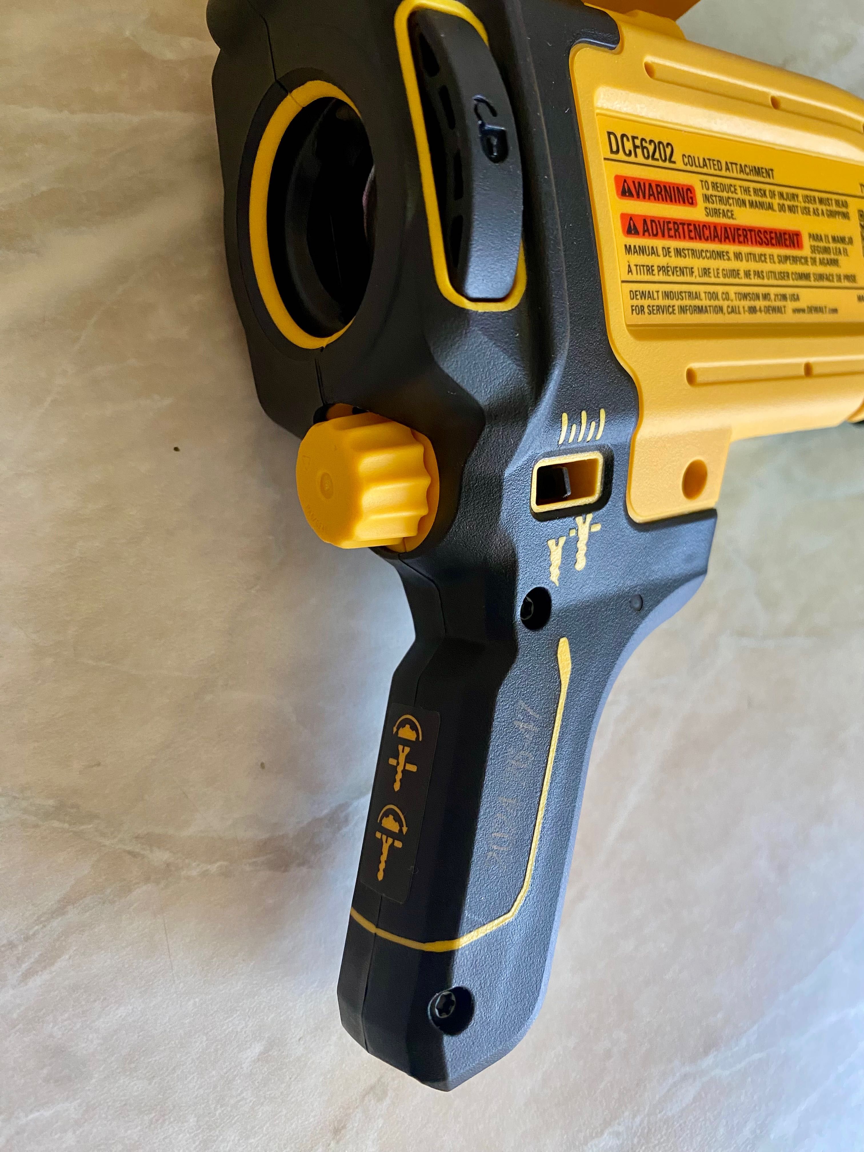 Насадка ленточная для подачи шурупов DeWALT DCF6202