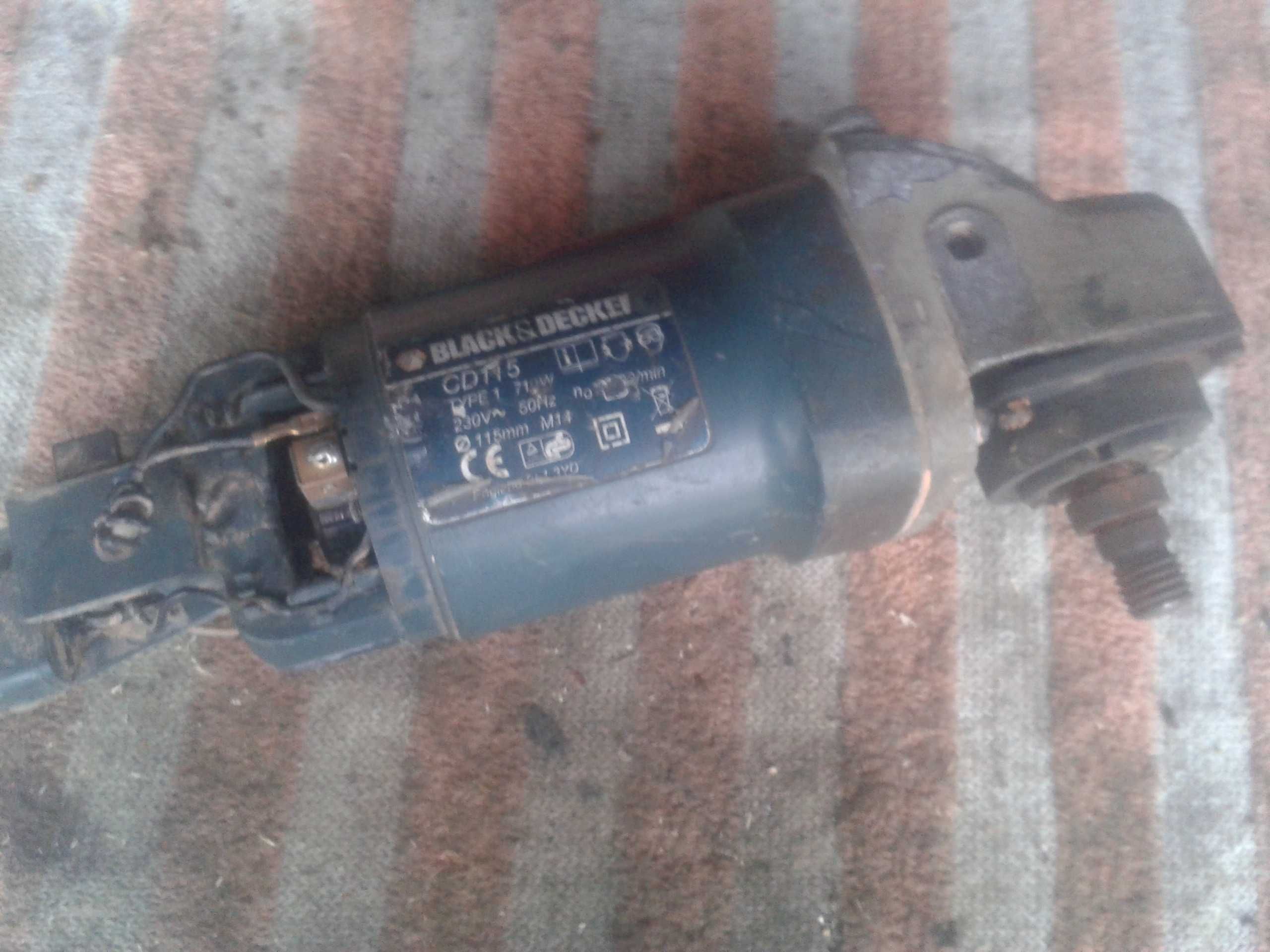 Black&decker CD115 700W 115MM