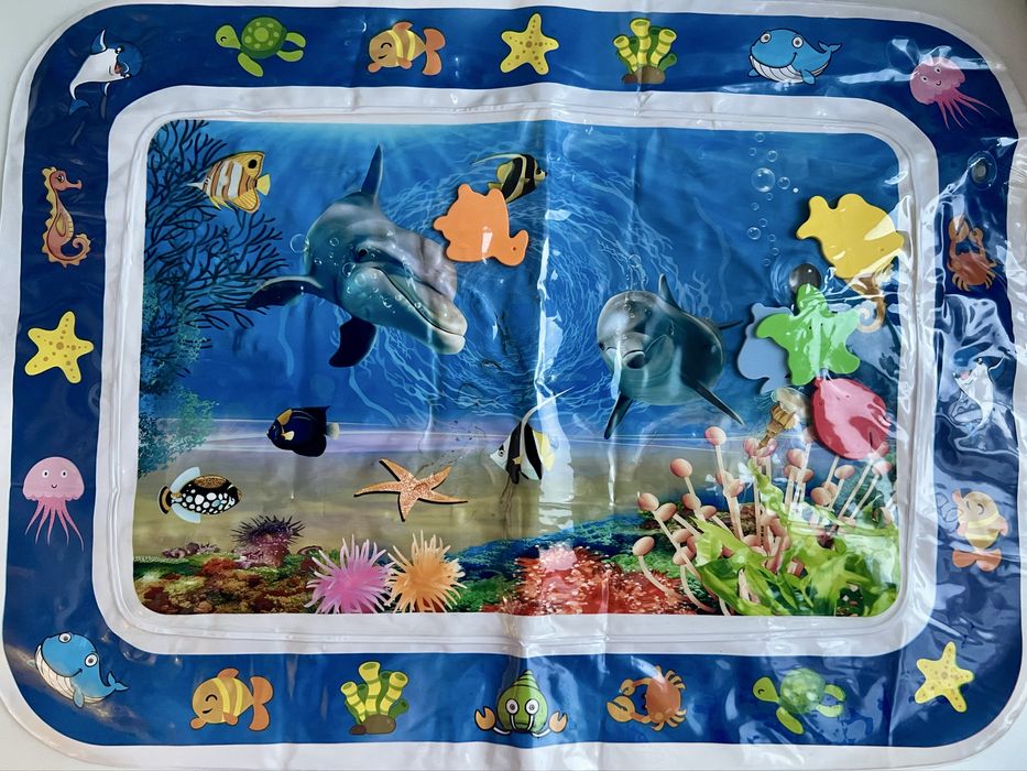 Набір для малюка. Водний килимок, круг для купання, пустушки avent