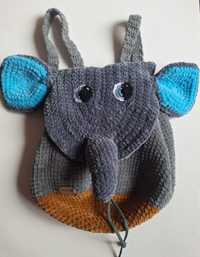 Plecak słoń handmade robiony na szydełku