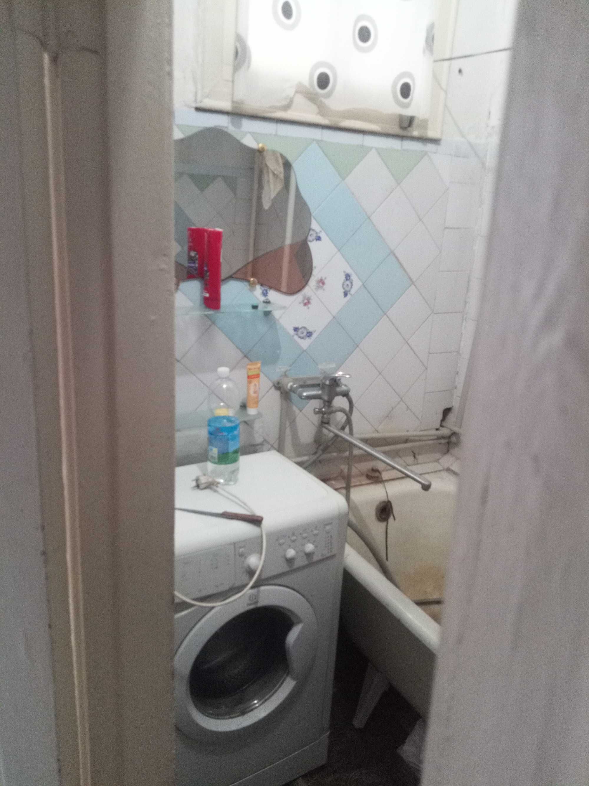 сдам двухкомнатную в центре