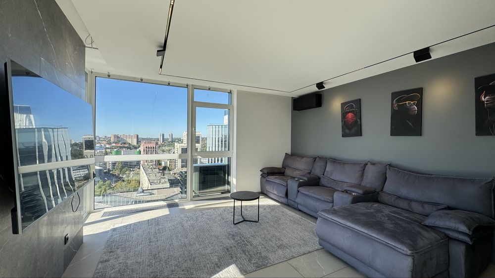 Панорамна 4к квартира + 2 паркомісця ЖК Французький квартал 2