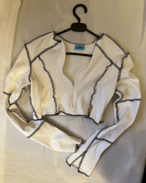 Топ з рукавами від Lior