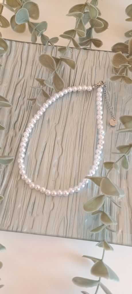 Bonito choker de pérolas