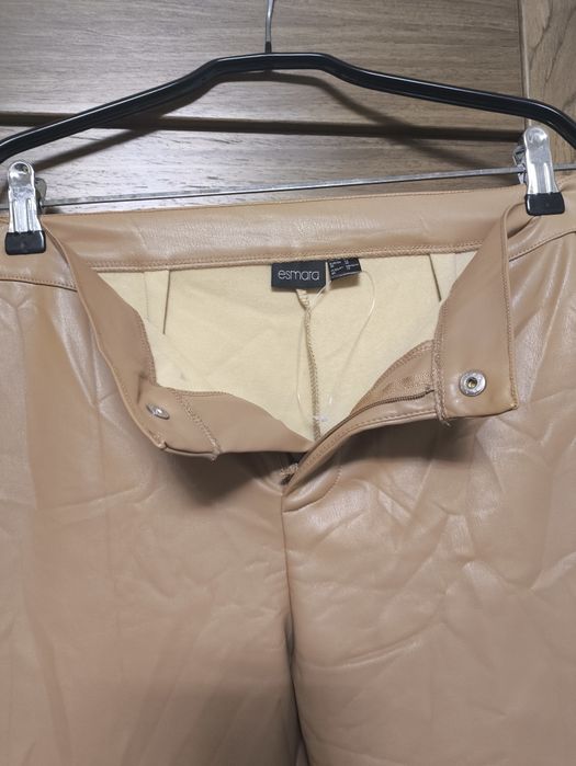 Легінси бєжеві жіночі, штучна шкіра, фліс, бренду Esmara