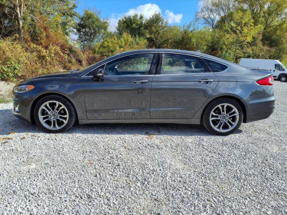 Ford Fusion Hybrid Titanium      2020
