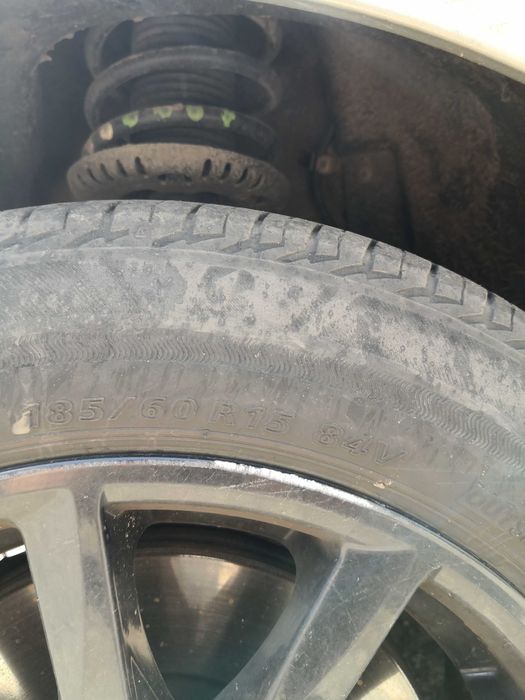 Резина 185/60 R15 Б/у