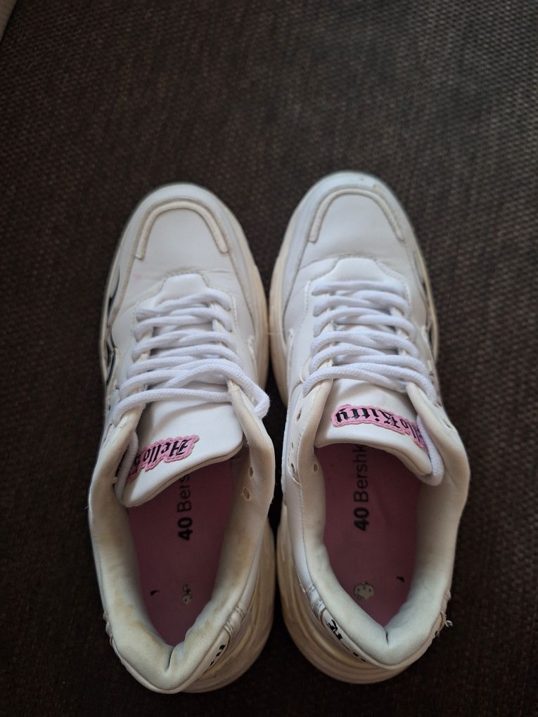 Buty Hello Kitty bershka rozmiar 40