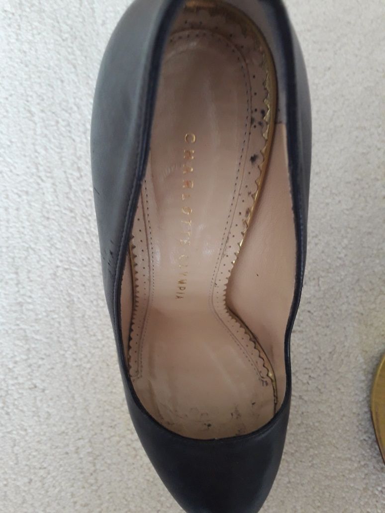 Sapatos de senhora,usados,de marca Charlotte Olympia,numero 37