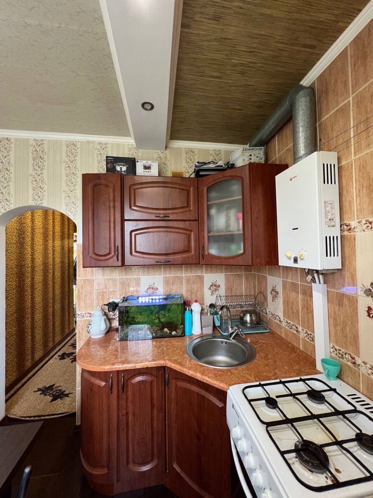Продаж 2к по вул. Артилеристістів. Карачуни