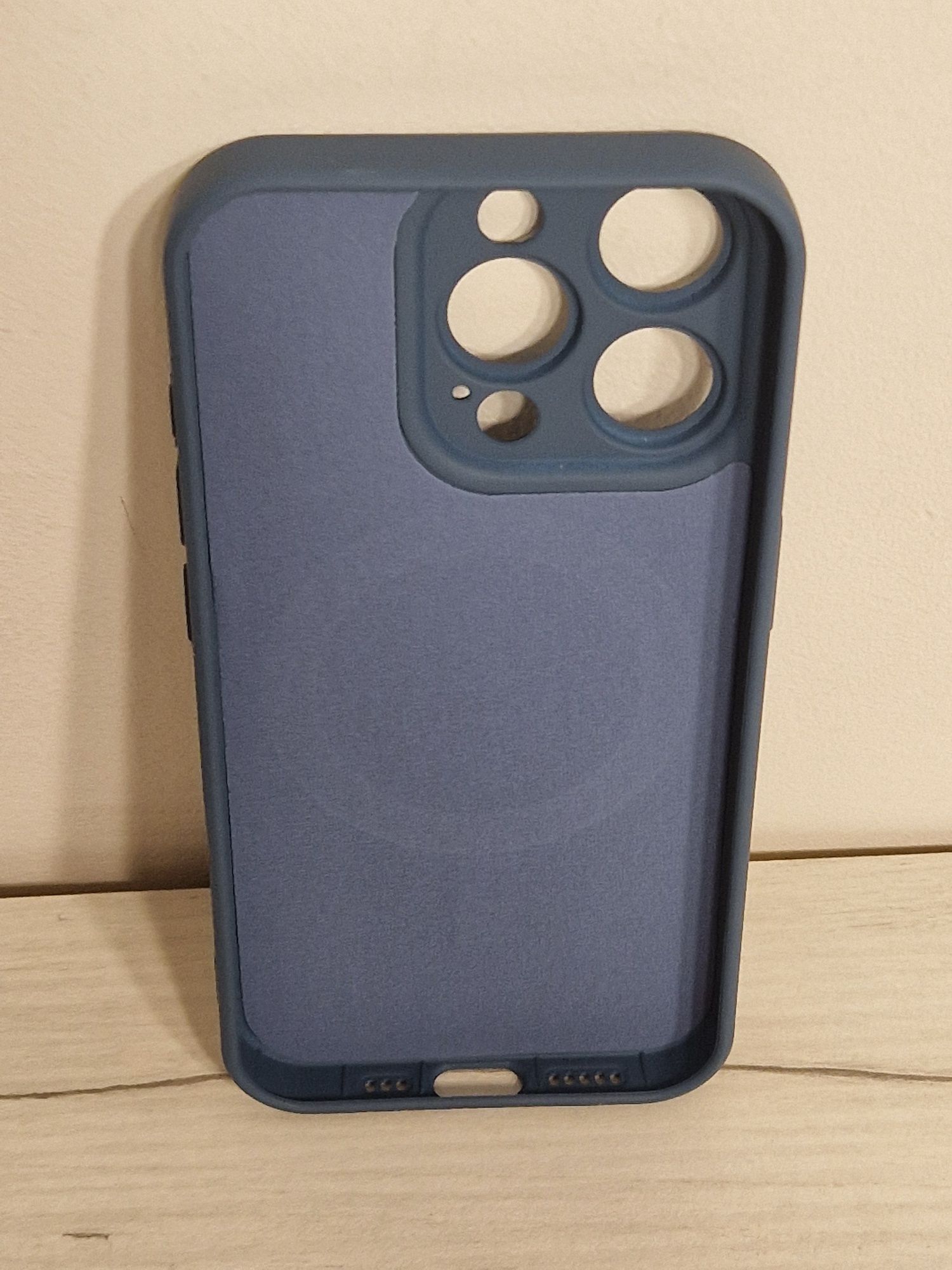 TEL PROTECT MagSilicone Case do Iphone 15 Pro Granatowy